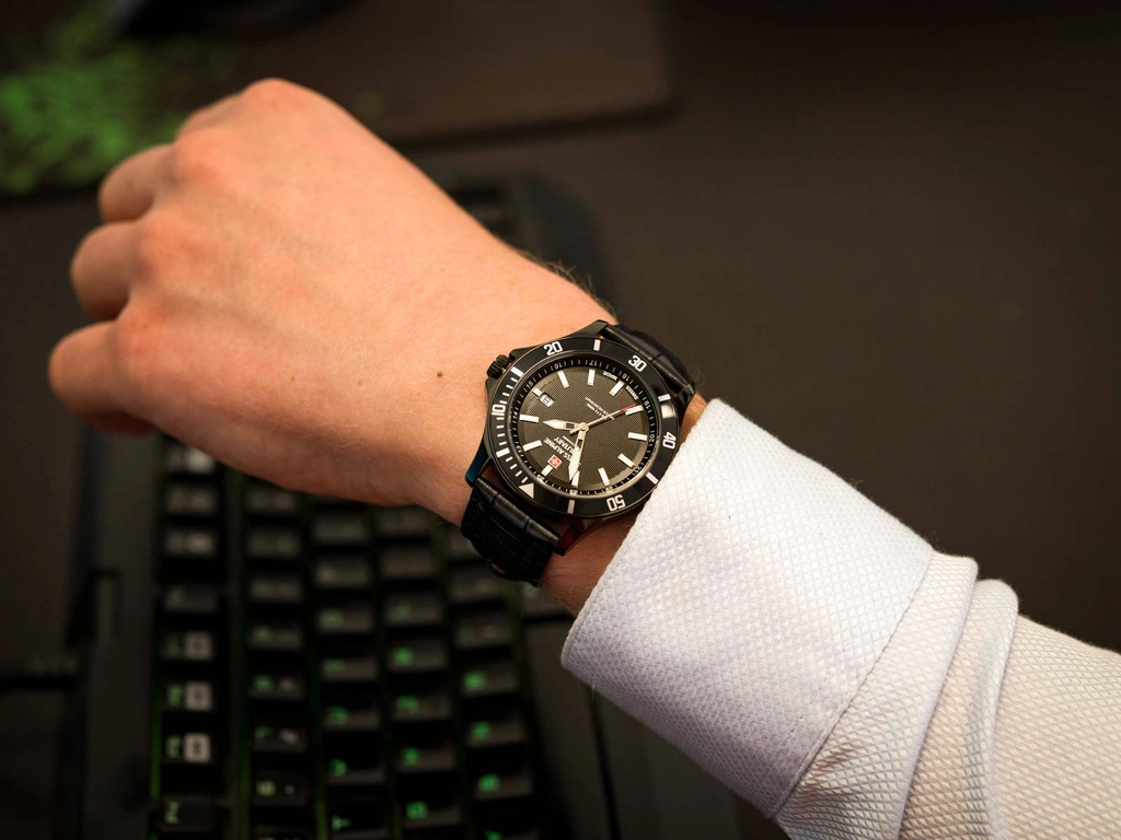 Zegarek męski SWISS ALPINE MILITARY SAM7022.1577