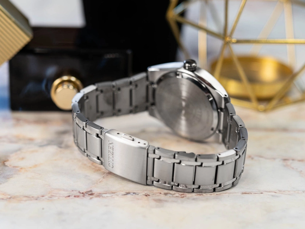 Zegarek męski Citizen AW1240-57E Eco-Drive Super Titanium