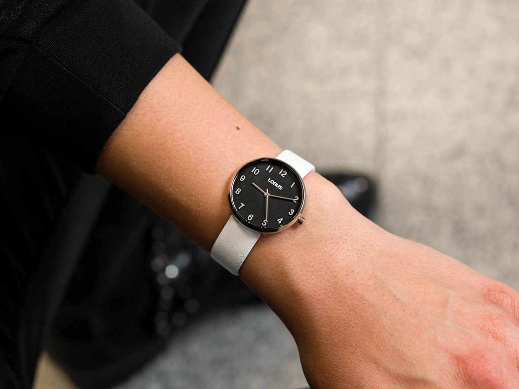 Zegarek damski LORUS RG225SX9