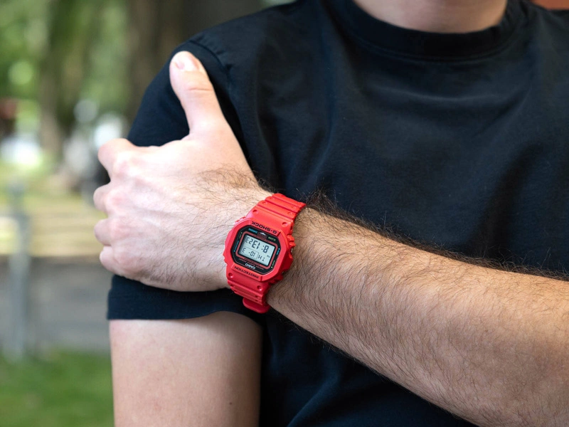 Zegarek męski CASIO G-SHOCK DW-5600EP-4ER