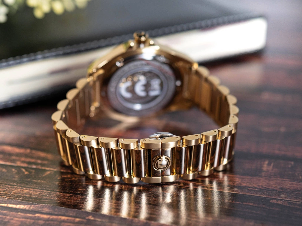 Zegarek męski ROAMER Rockshell Mark III Skeleton 220984 48 55 20