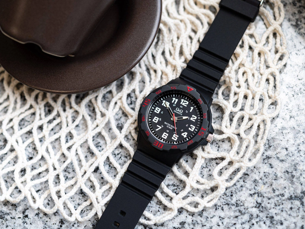 Zegarek męski Q&Q VR18J006Y