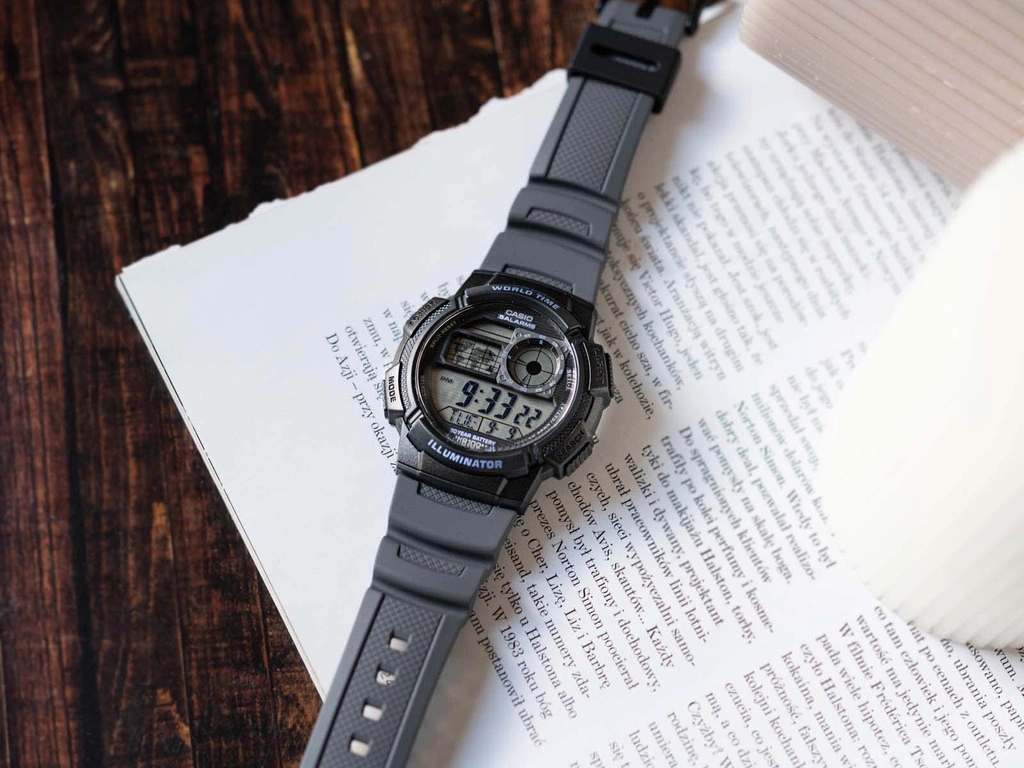 Zegarek męski CASIO AE-1000W-8AVEF