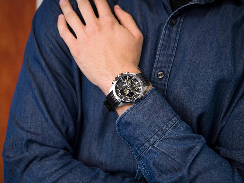 Zegarek męski CASIO Edifice ECB-30P-1AEF