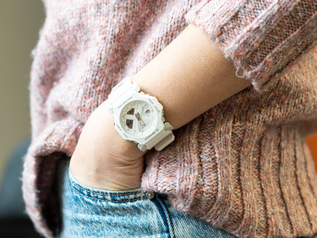 Zegarek CASIO G-SHOCK GA-2300-7AER