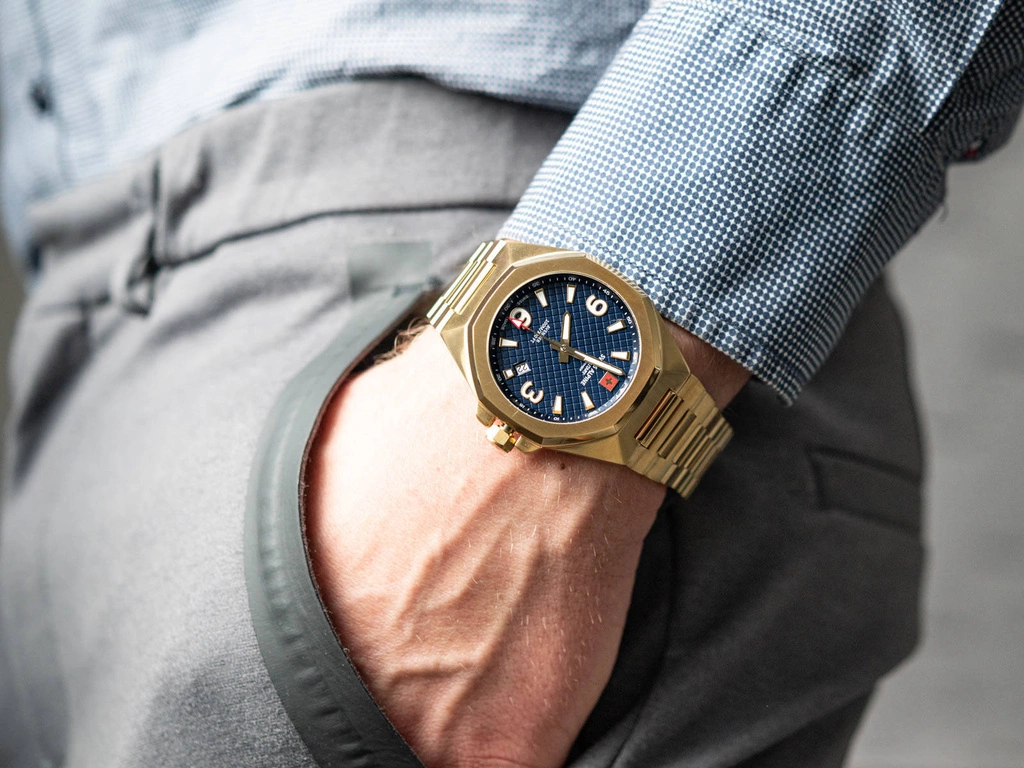 Zegarek męski SWISS ALPINE MILITARY SAM7005.1115