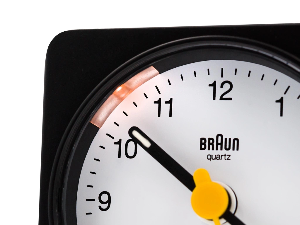 Budzik Braun BC02XBW