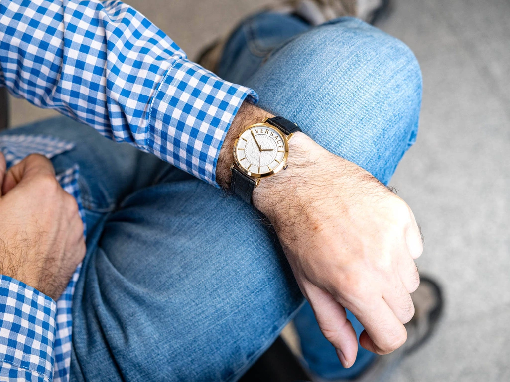 Zegarek męski VERSACE VEJ400221 V-Essential