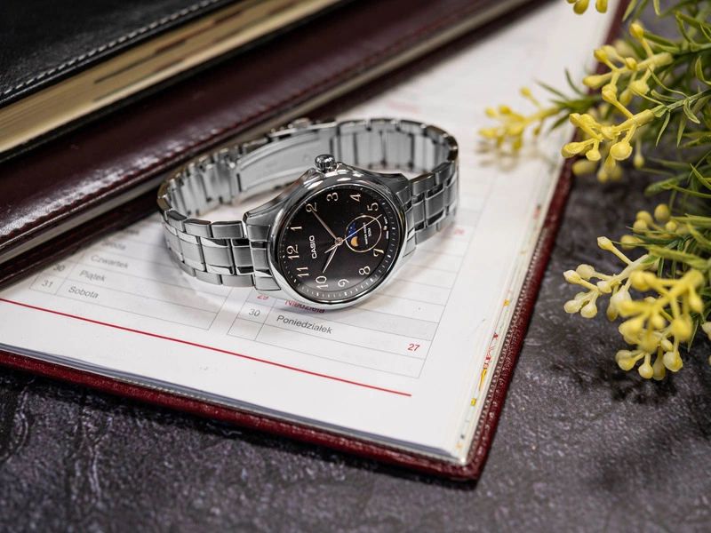 Zegarek męski CASIO MTP-M110D-1AVER