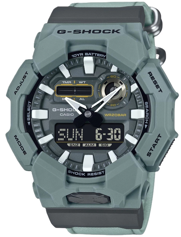 Zegarek męski CASIO G-SHOCK GA-010CE-2AER