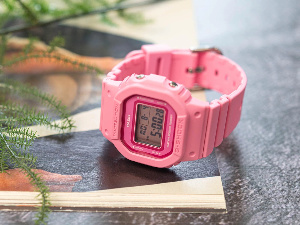 Zegarek damski CASIO G-SHOCK GMD-S5610PP-4ER