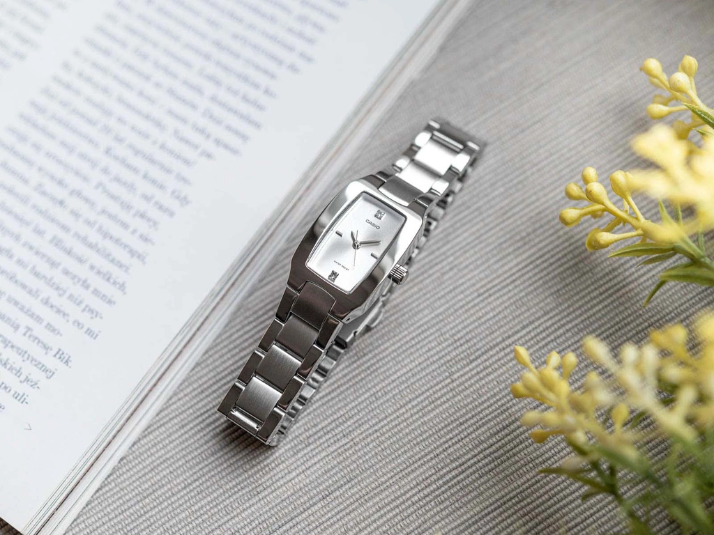 Zegarek damski CASIO LTP-1165PA-7C2EF