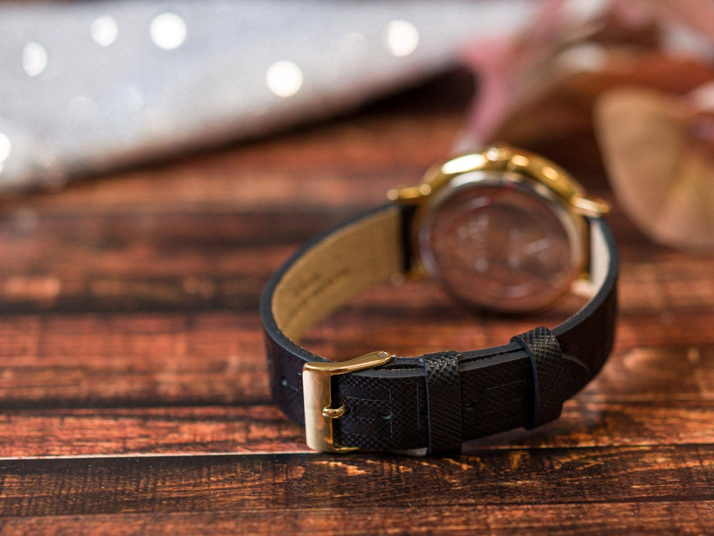 Zegarek damski GUESS GW0478L2 Gold Tone