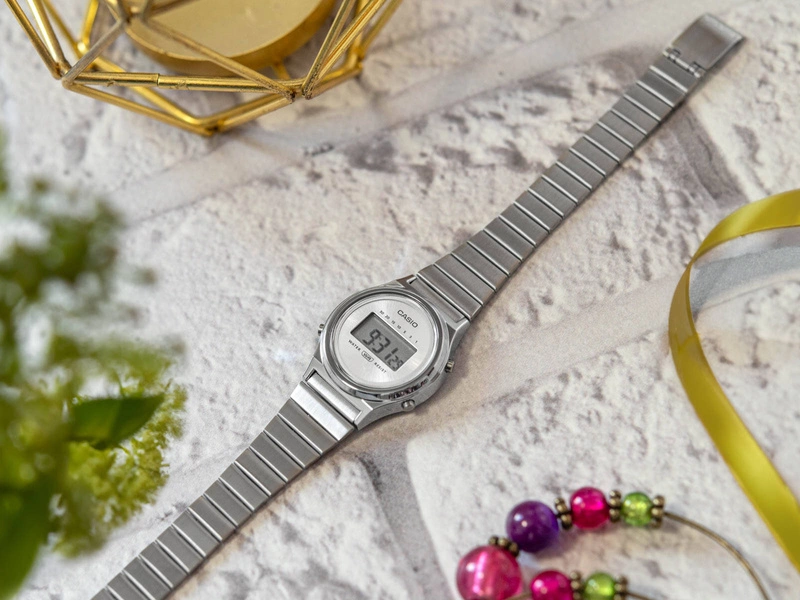 Zegarek damski CASIO LA700WE-7AEF