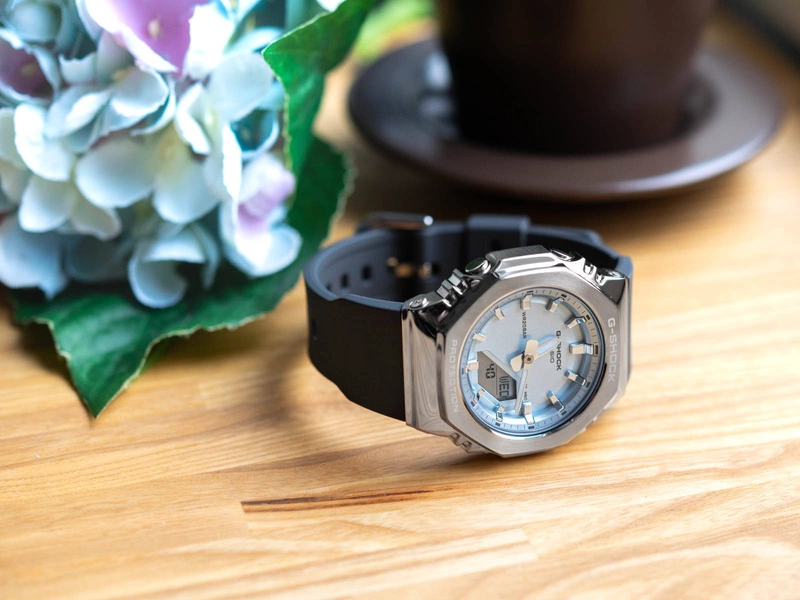 Zegarek damski CASIO G-SHOCK GM-S2110-2AER