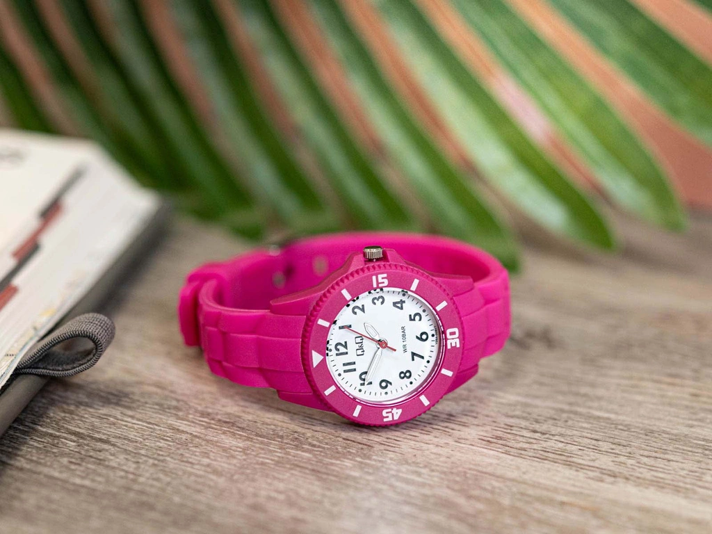 Zegarek damski Q&Q V26A-005VY