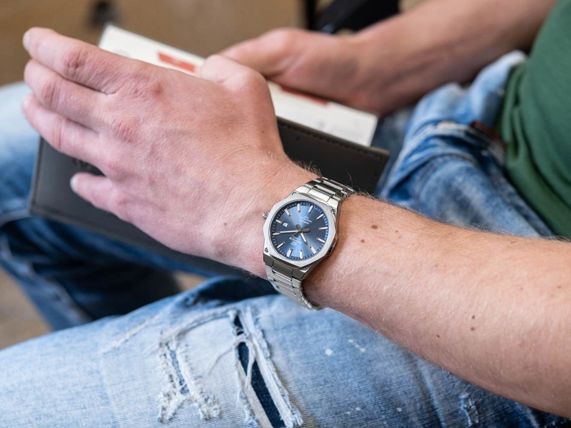 Zegarek męski CASIO Edifice EFR-S108D-2AVUEF