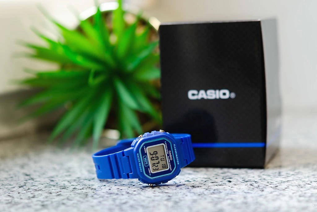 Zegarek damski CASIO LA-20WH-2AEF