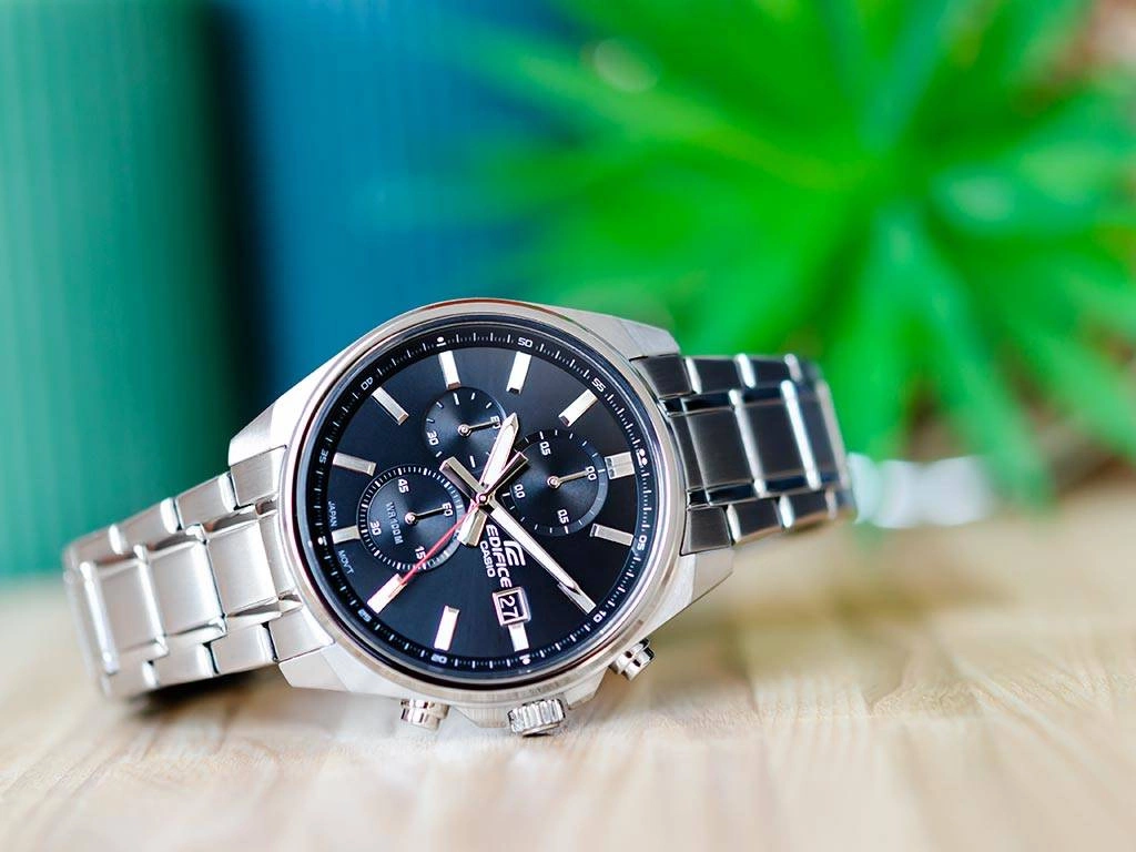 Zegarek męski CASIO Edifice EFV-610D-1AVUEF