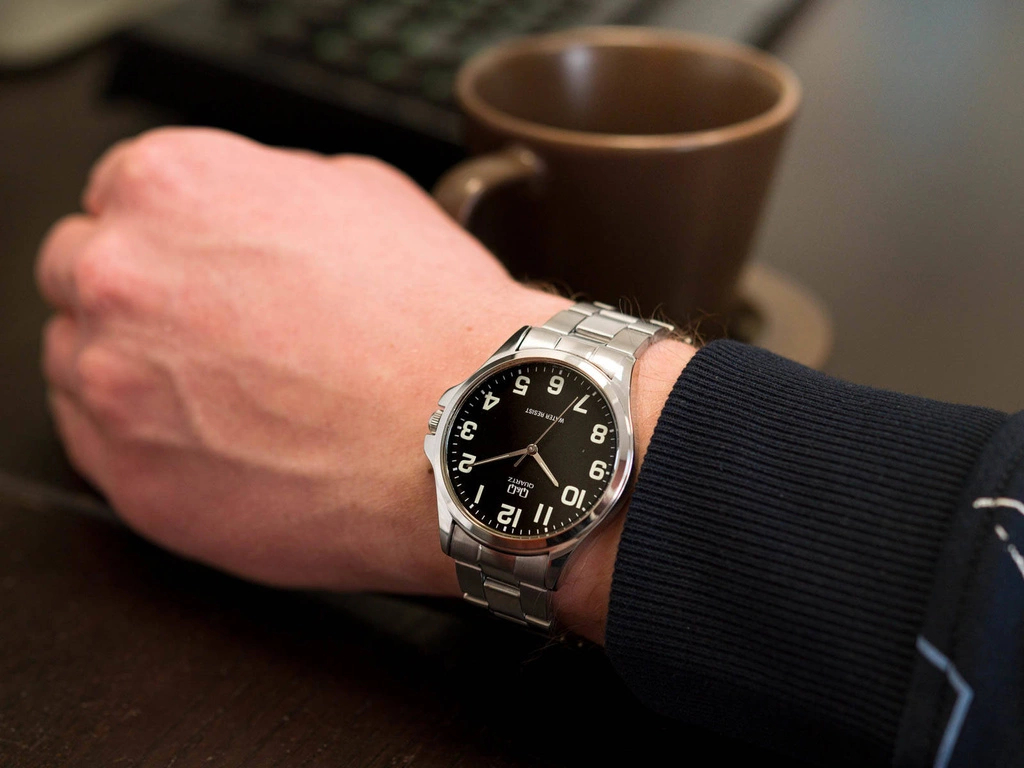 Zegarek męski Q&Q QA06J205Y