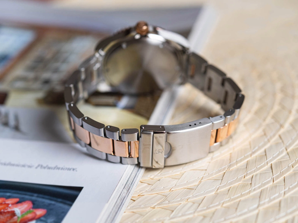 Zegarek męski Victorinox 242008 Maverick