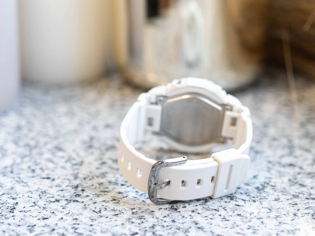 Zegarek damski CASIO G-SHOCK GMA-P2100-7AER