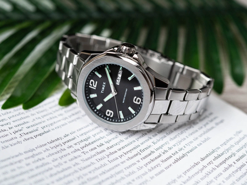 Zegarek męski TIMEX TW2W92700 Essex Day & Date