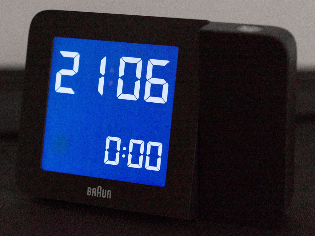 Budzik Braun BC15B-DCF