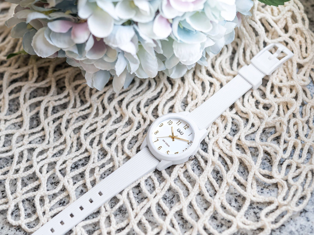 Zegarek damski Q&Q VS13J008Y