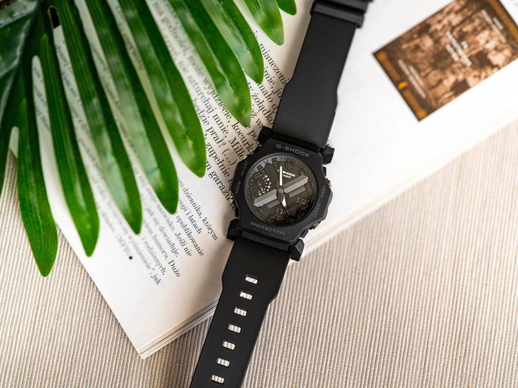 Zegarek CASIO G-SHOCK GA-2300-1AER