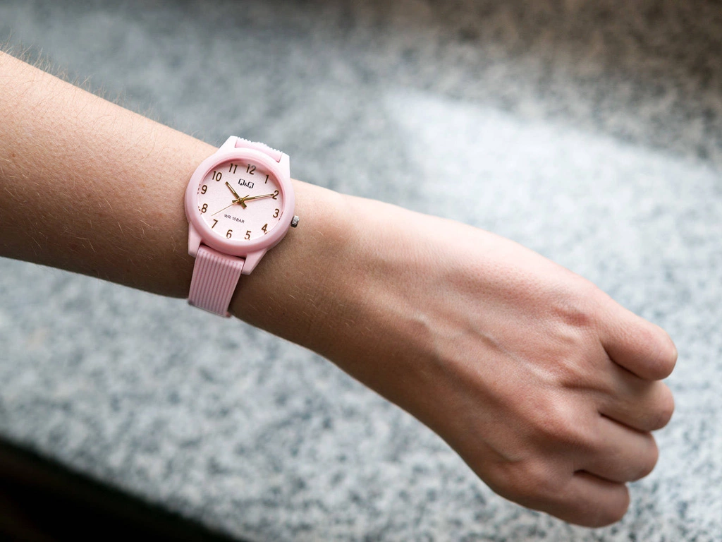 Zegarek damski Q&Q VS13J005Y