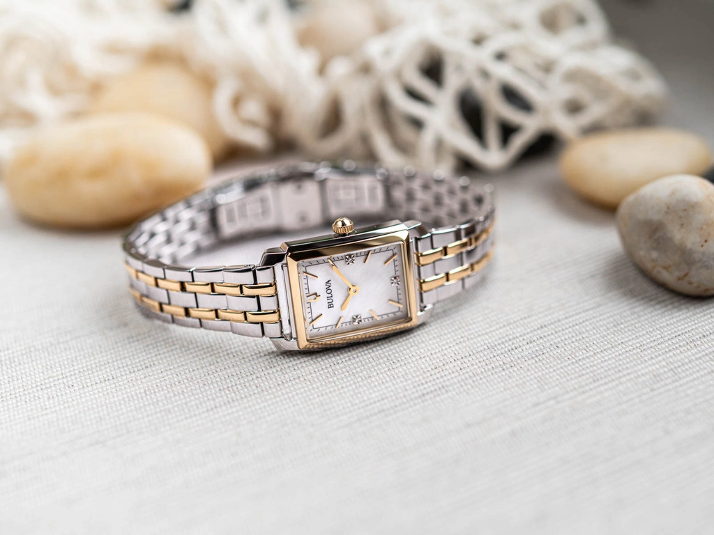 Zegarek damski BULOVA 98P220 Classic Sutton Diamonds