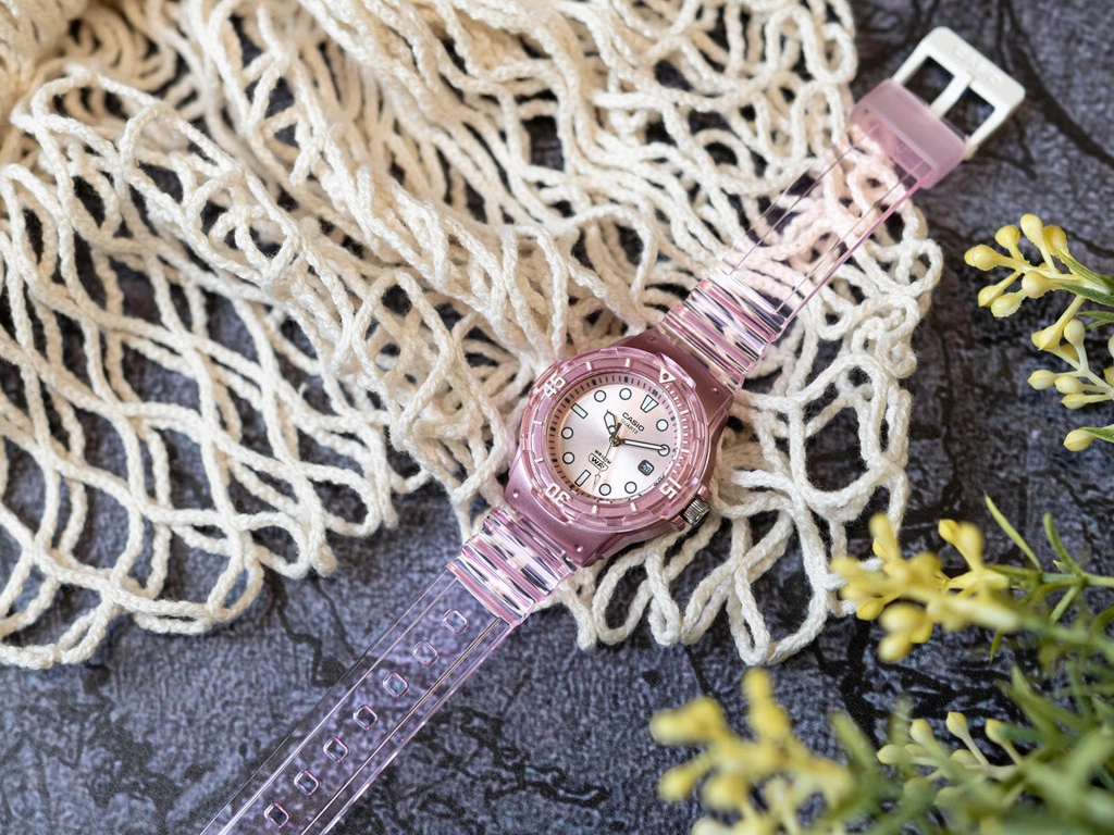 Zegarek damski CASIO LRW-200HS-4EVEF