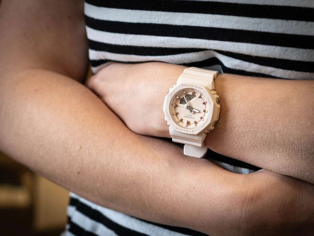 Zegarek damski CASIO G-SHOCK GMA-P2100M-4AER