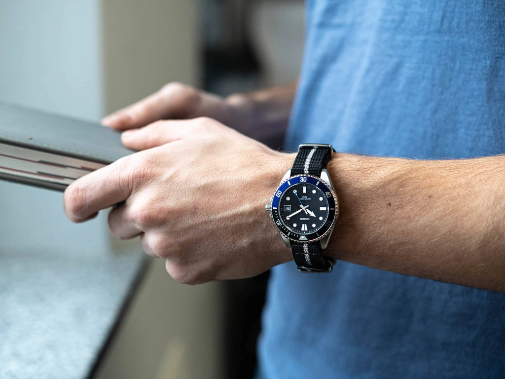 Zegarek męski CASIO MDV-10C-1A2VEF