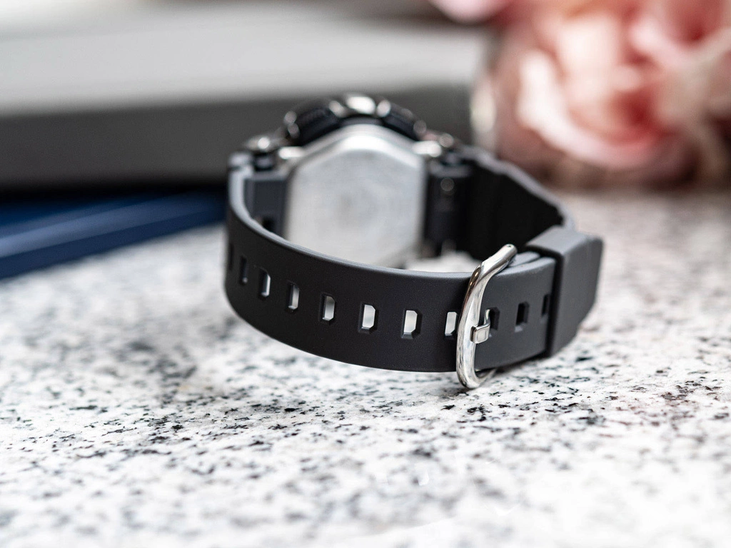 Zegarek damski CASIO G-SHOCK GM-S110B-8AER