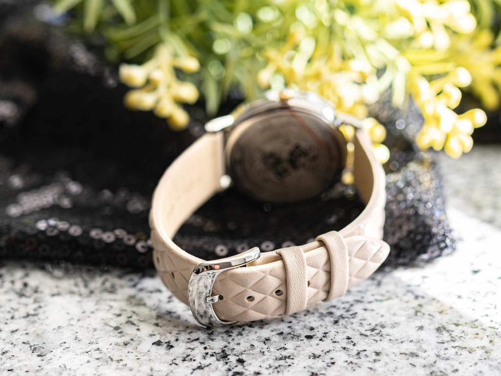 Zegarek damski VERSACE Pop Chic VEVD00219