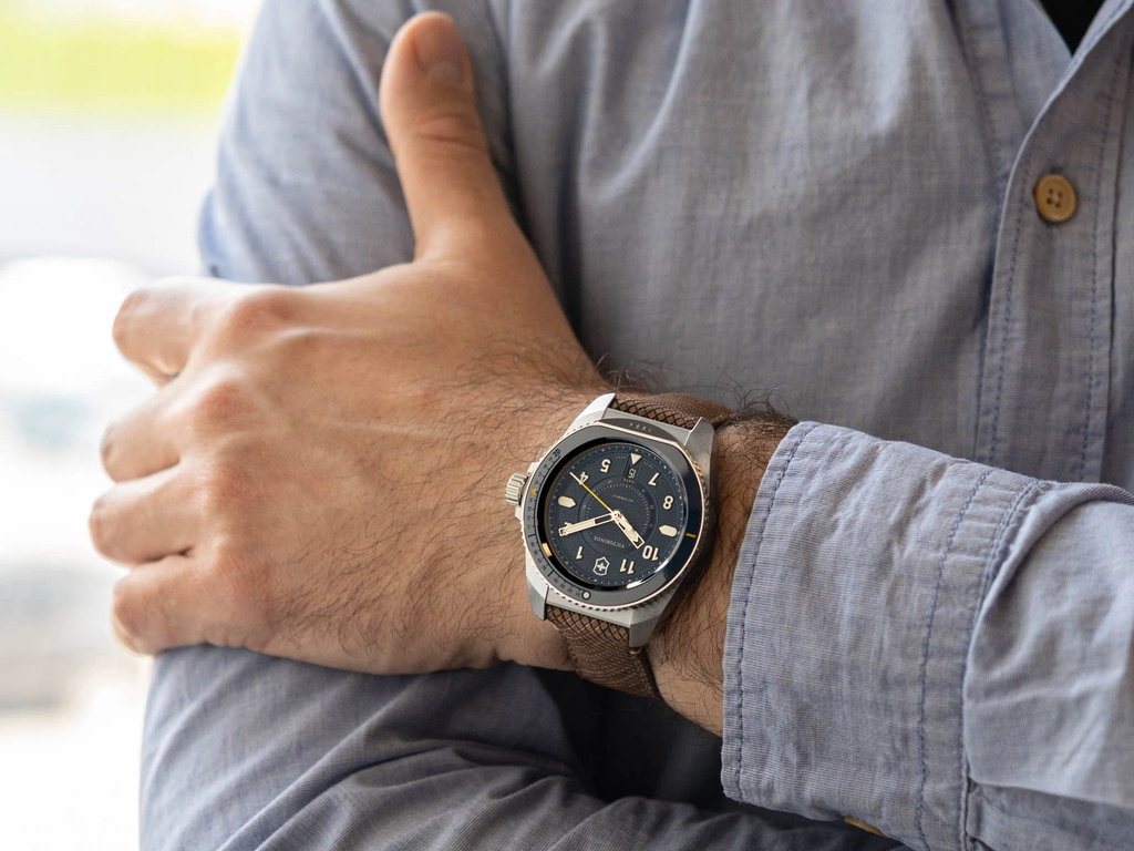 Zegarek męski Victorinox 241980.1 Journey 1884 Automatic