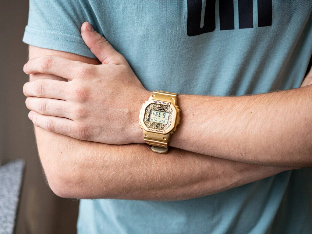 Zegarek męski CASIO G-SHOCK DWE-5600HG-1ER Gold Chain