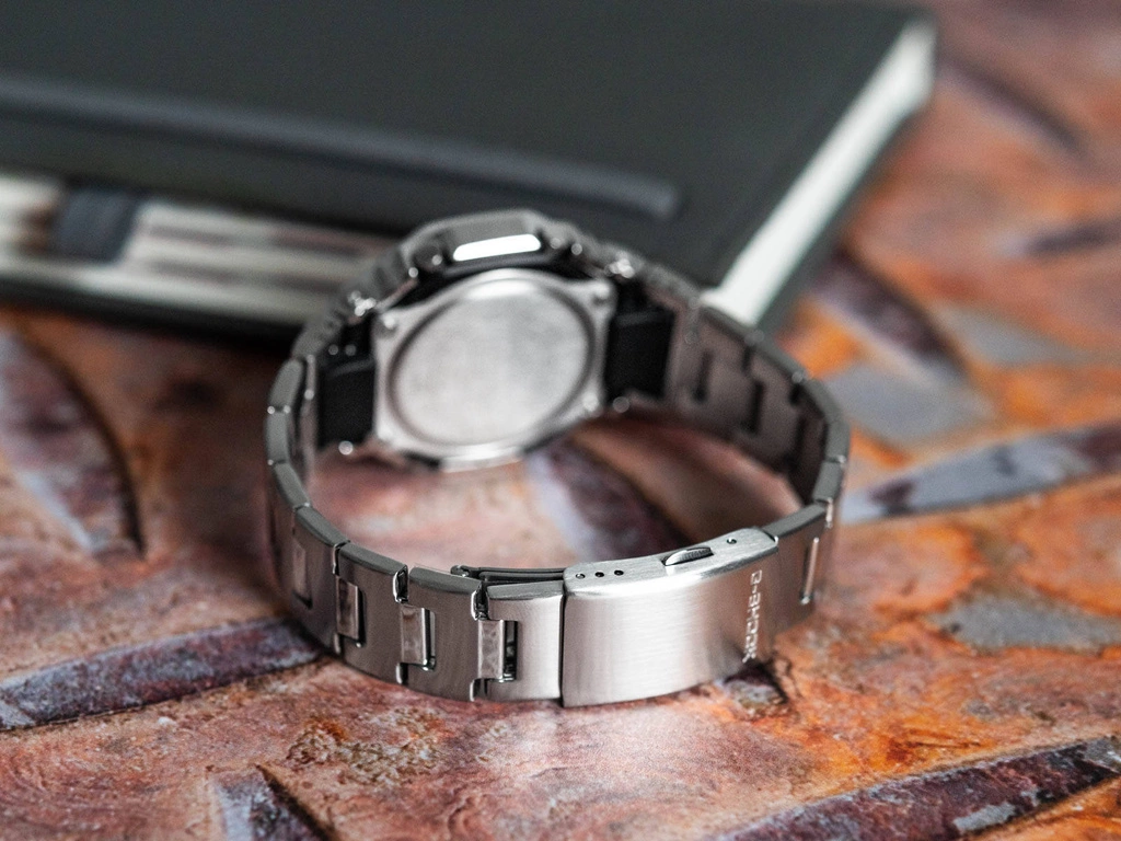 Zegarek męski CASIO G-SHOCK GM-2110D-2AER