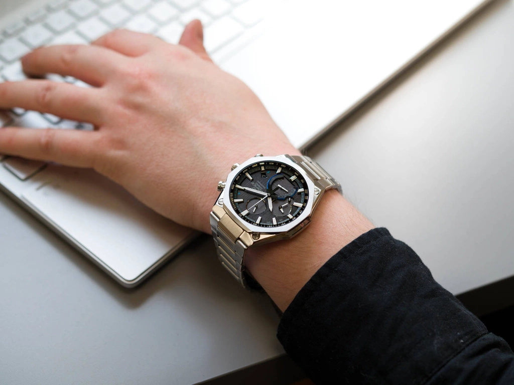 Zegarek męski CASIO Edifice EQB-1100D-1AER