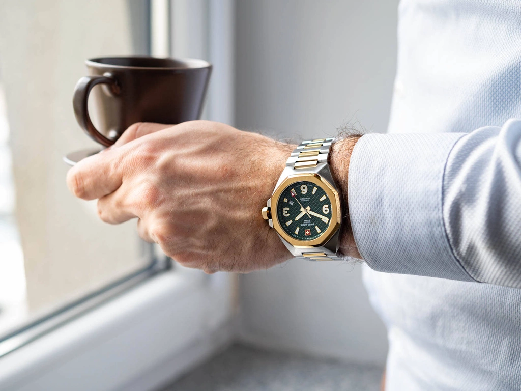 Zegarek męski SWISS ALPINE MILITARY SAM7005.1144