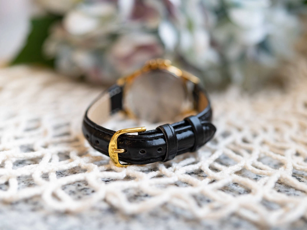 Zegarek damski Q&Q QA07J104Y