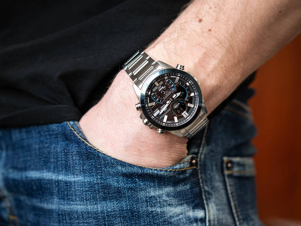 Zegarek męski CASIO Edifice ECB-30DB-1AEF