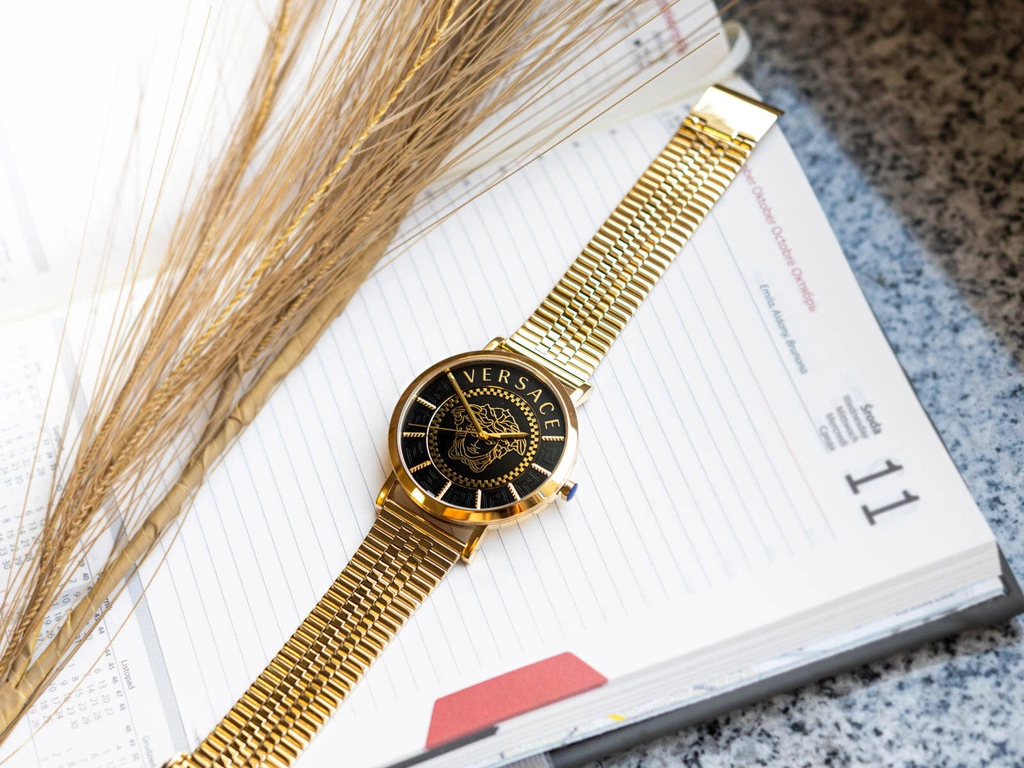 Zegarek męski VERSACE VEJ400521 V-Essential