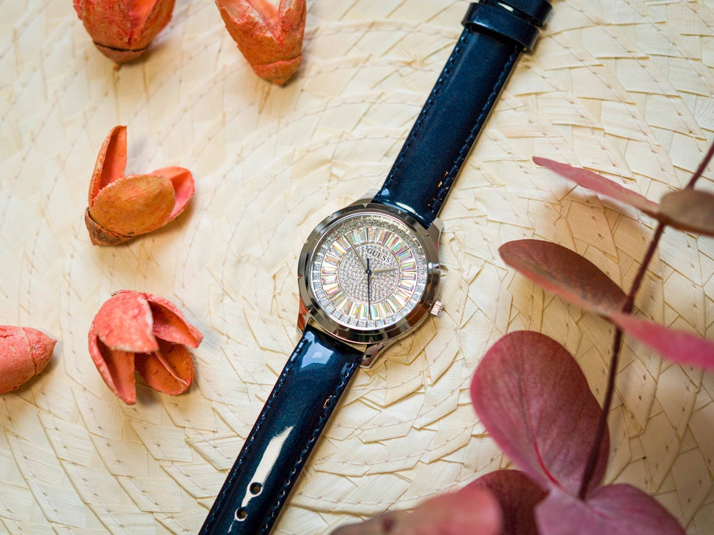 Zegarek damski GUESS GLAMOUR GW0299L1