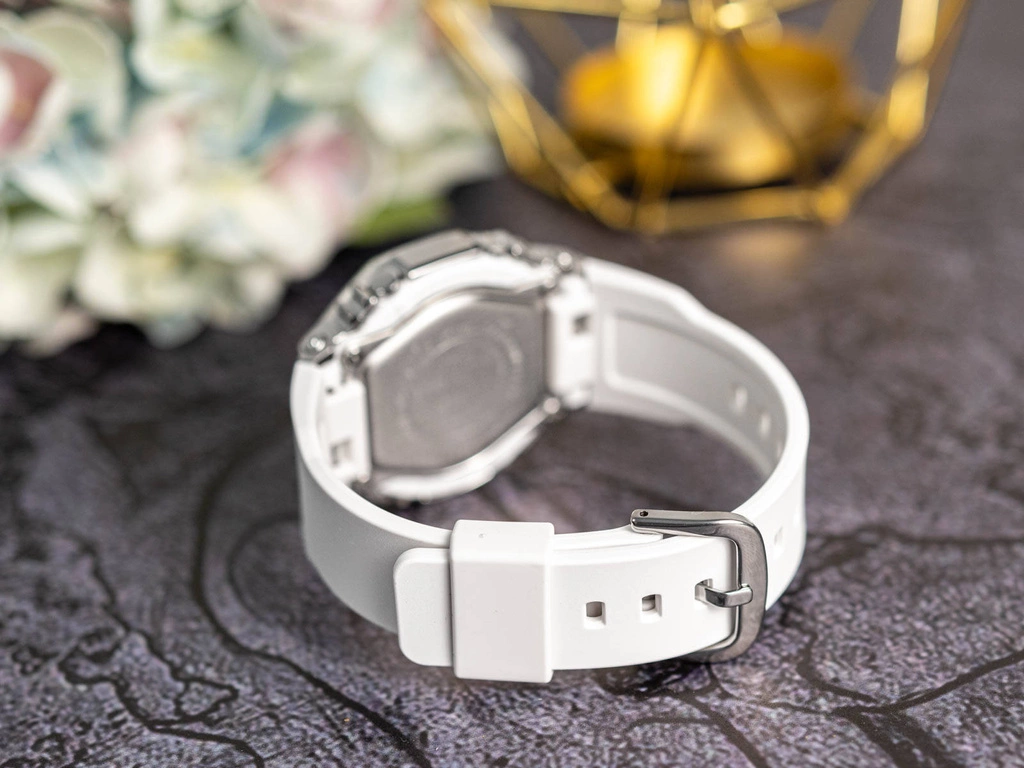 Zegarek damski CASIO G-SHOCK GM-S2110-7A6ER