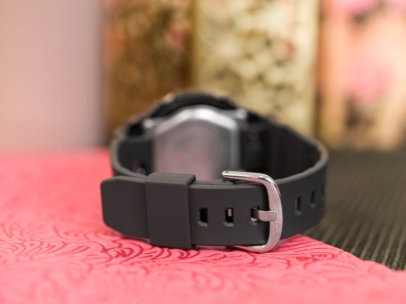 Zegarek damski CASIO G-SHOCK GM-S2100B-8AER Metal Covered