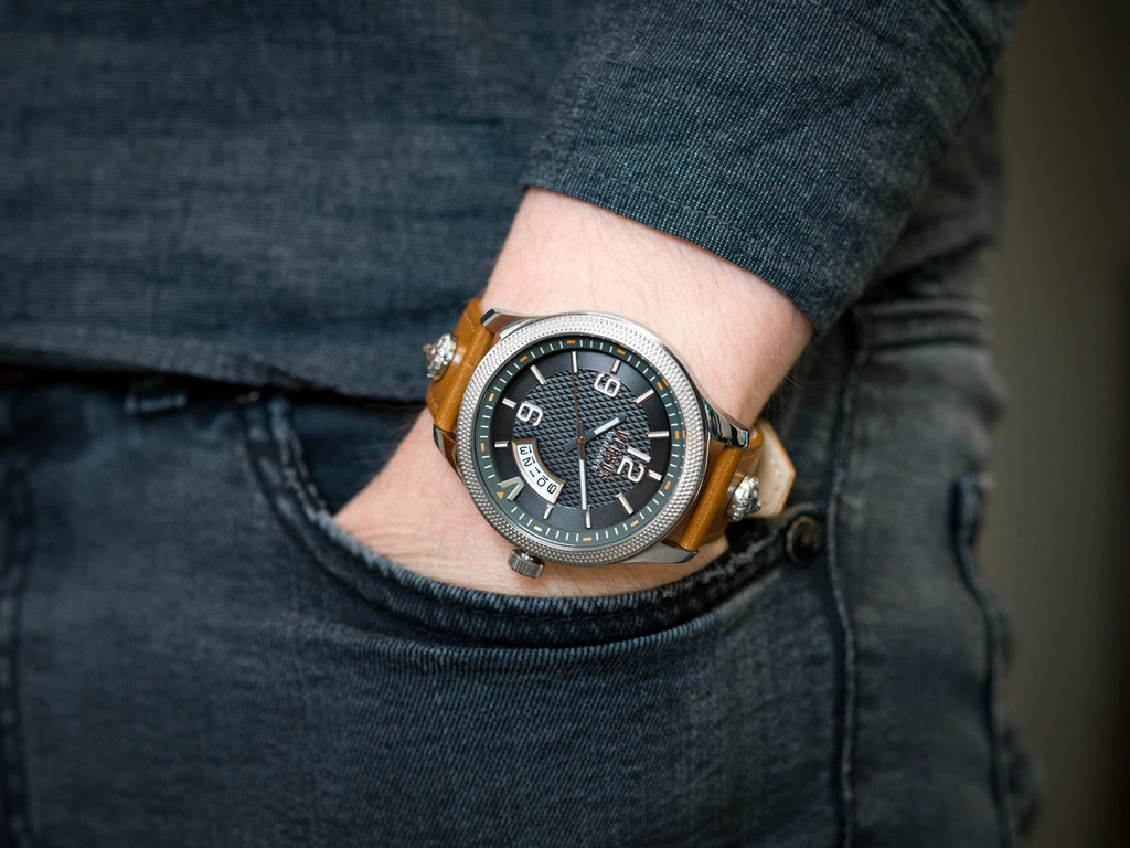 Zegarek męski VERSUS VERSACE VSPVT2021