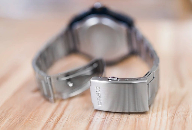 Zegarek męski CASIO LCW-M100TSE-1AER